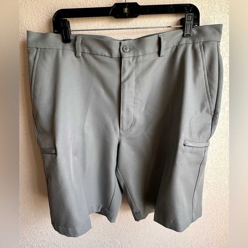 Pro Tour Shorts Men's Size 36 Gray Performance Golf Chino Cool Play